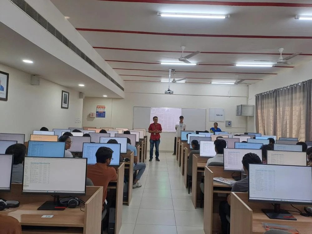 Dosen Universitas Dhyana Pura Hadir sebagai Adjunct Professor di Vellore Institute of Technology India, Perkuat Kolaborasi Akademik Internasional